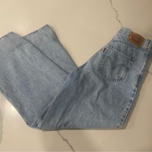 Levi’s High Waisted Size 28